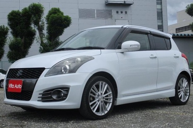2013 SUZUKI SWIFT